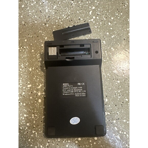Mini - Wireless 2.4‎ GHz Ultra Slim Ergonomic Numeric Keypad - Picture 3 of 4